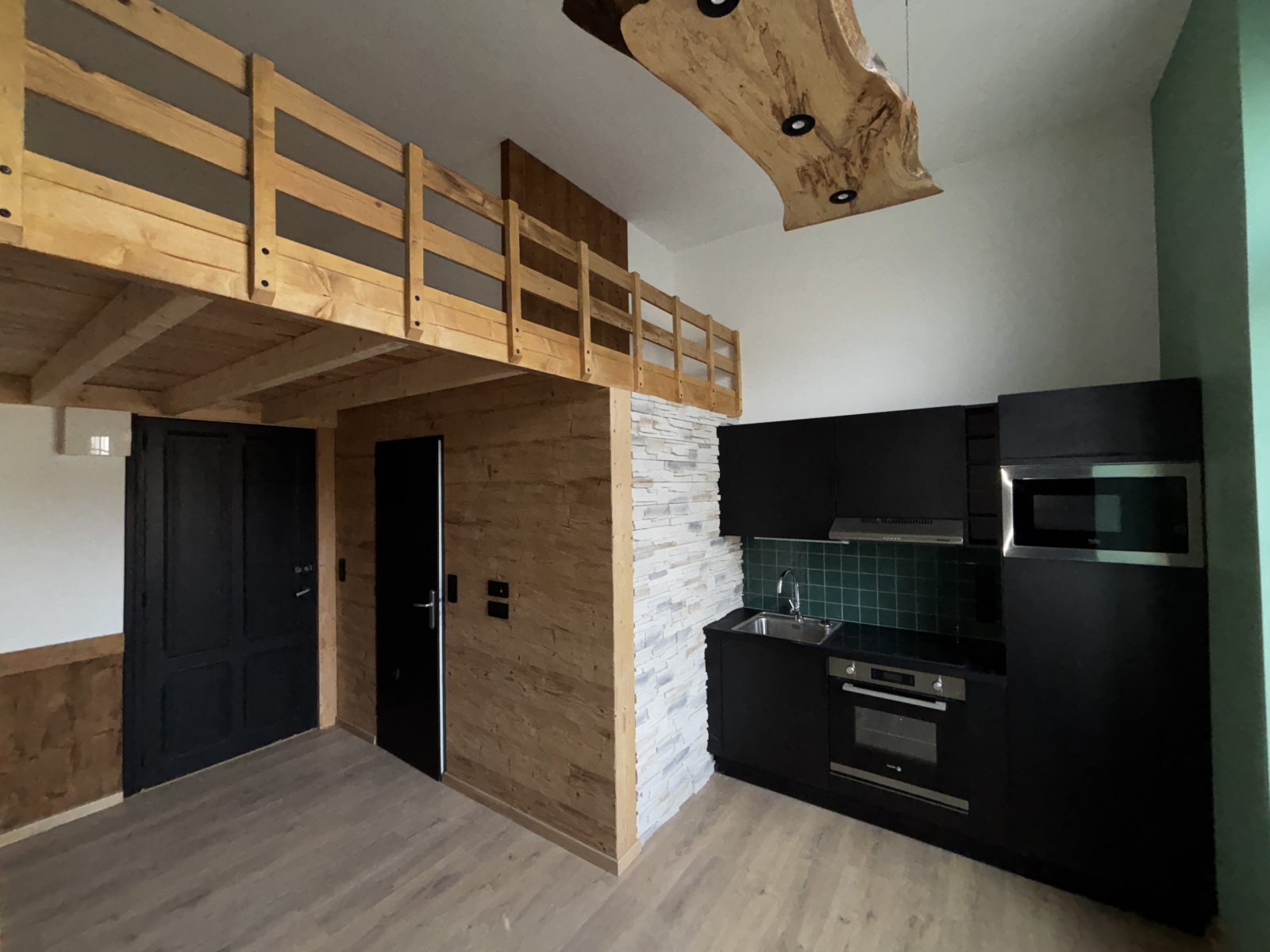 Image_2, Studio, Gérardmer, ref :486T-12